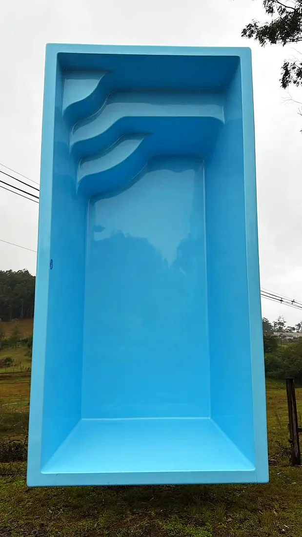 Foto real da piscina Fiberlux Essence de 3 por 6 metros